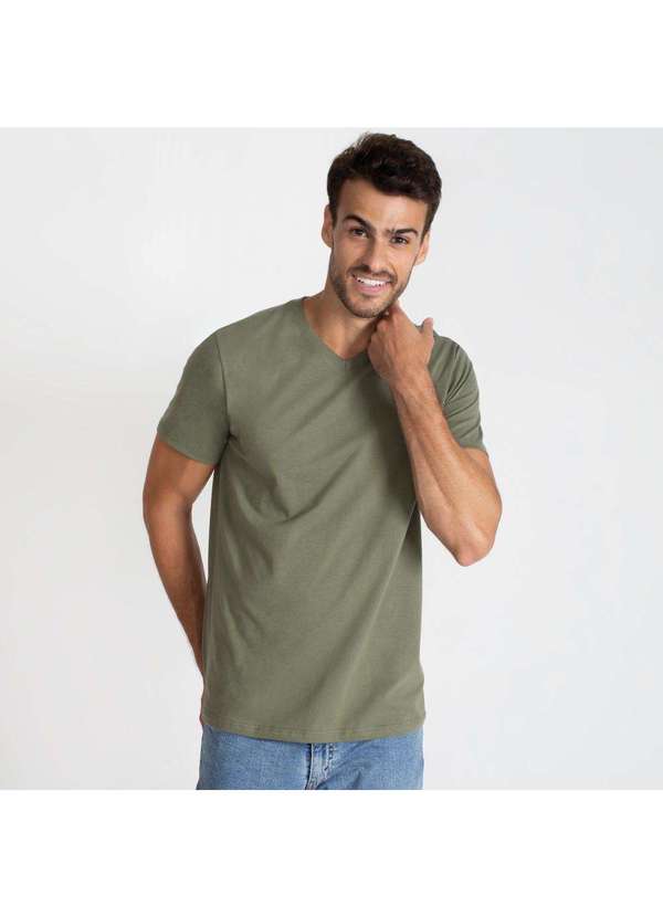 

Camiseta Reta Masculina Gola V Verde