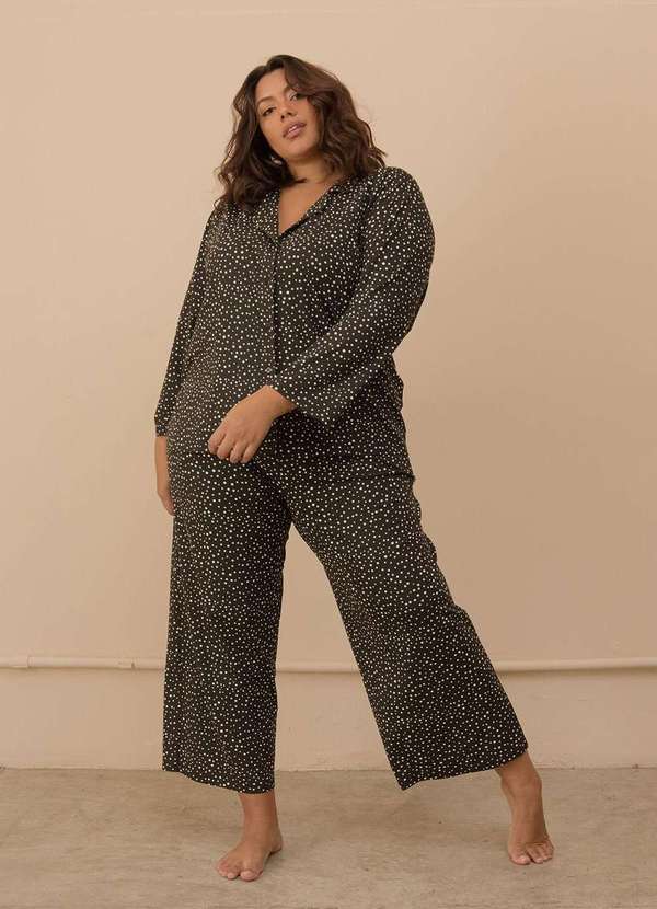 

Pijama Clássico Plus Size Preto- Preto