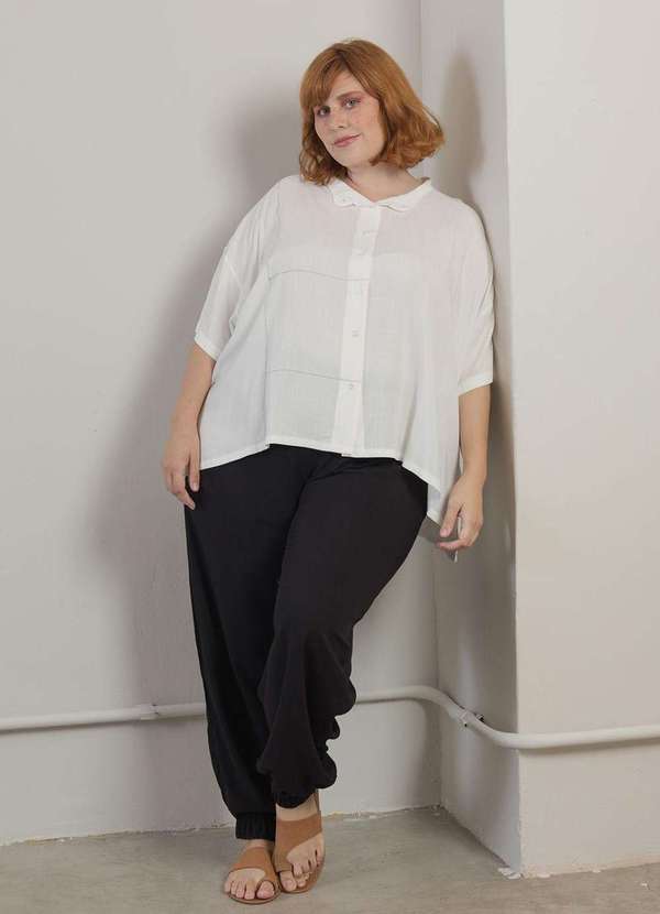 

Camisa Débora com Pespontos Plus Size Off White, Branco