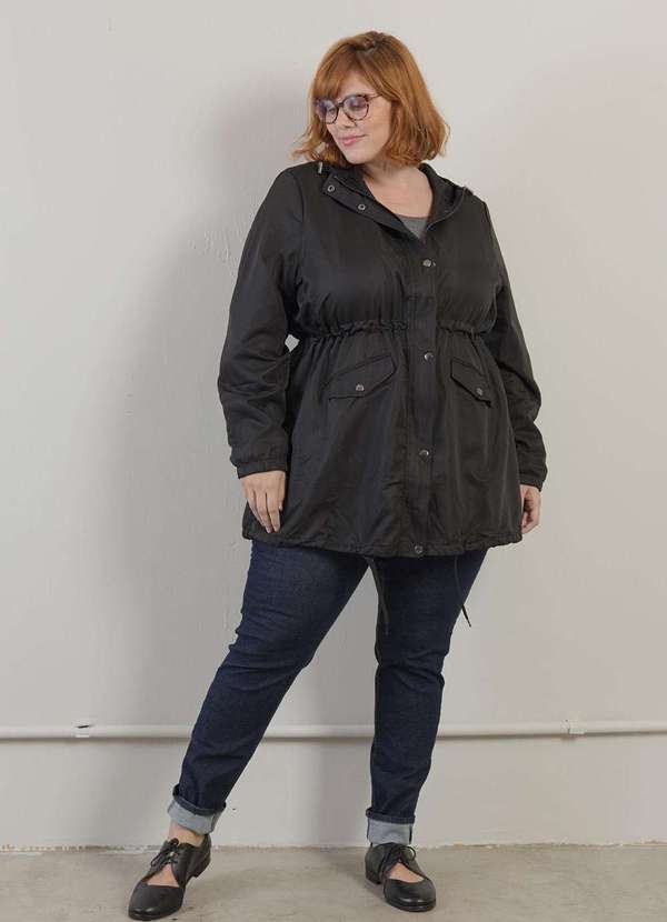 

Jaqueta Parka com Capuz Plus Size Preto- Preto