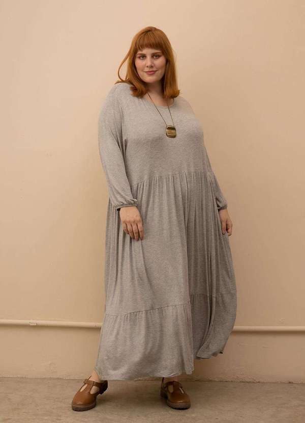 

Vestido Pina Plus Size Grafite-G Cinza