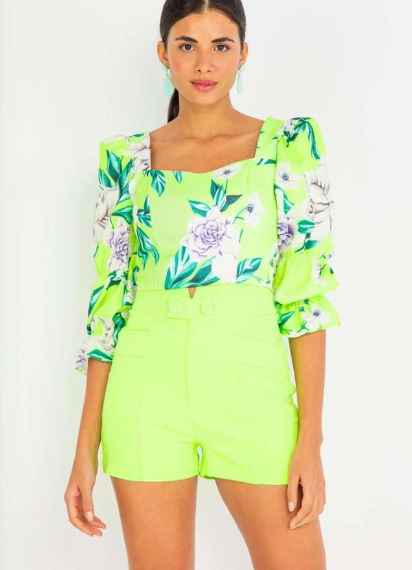 

Blusa Cropped Manga Bufante com Decote Princesa Ve, Verde