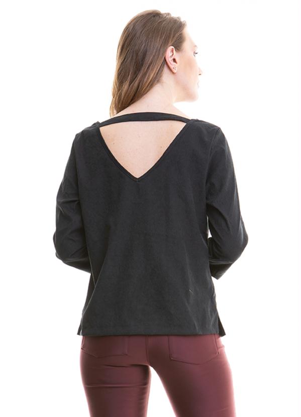 

Blusa Decote Canoa Manga 3/4 Preto