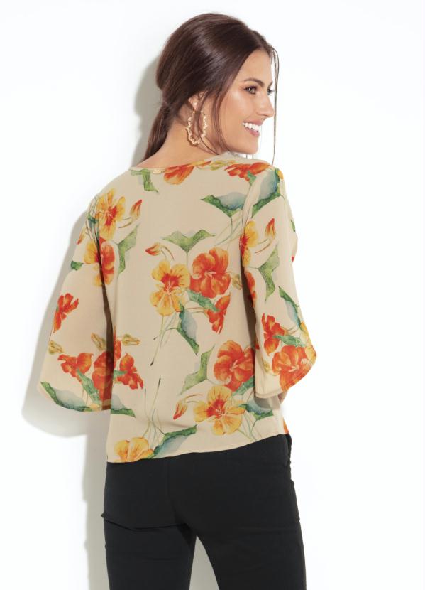 

Blusa Floral Bege com Mangas Amplas e Vazadas