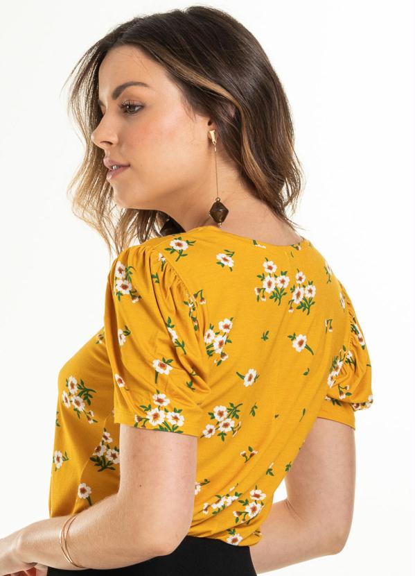 

Blusa Floral com Manga Bufante Amarelo