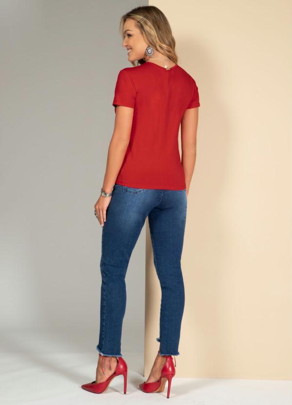 

Blusa Vermelha com Botões Decorativos, Vermelho