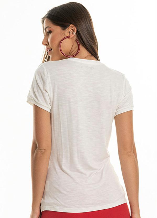 

Blusa Viscose Flamê Feminina Bege