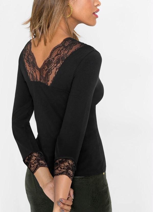 

Blusa com Renda nos Punhos e Decote Preta, Preto