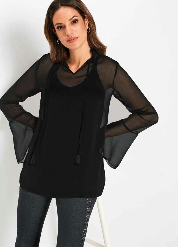 

Blusa Gola com Babado e Amarração Preto