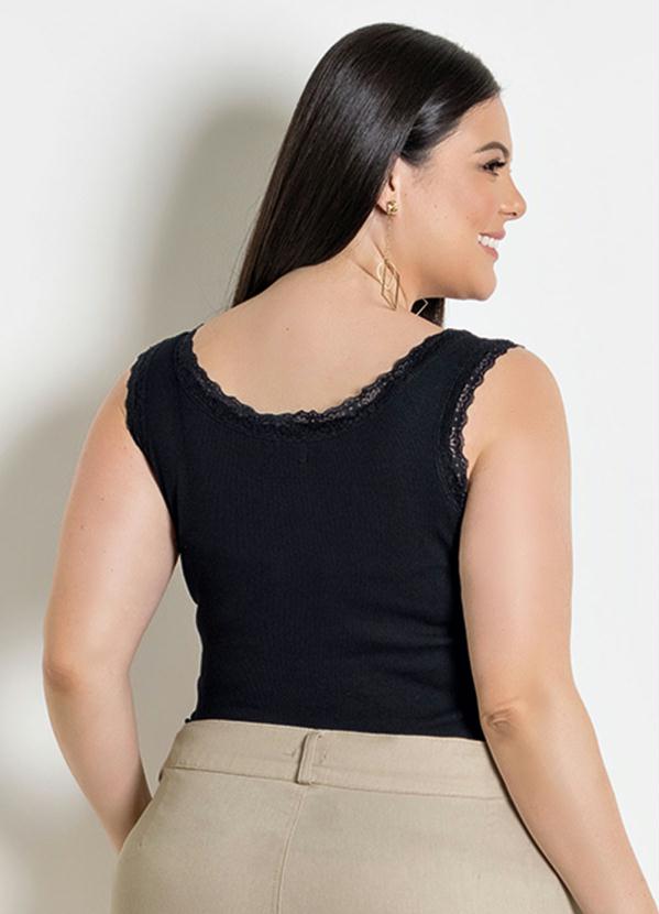 

Regata Preta Detalhe Renda Plus Size, Preto