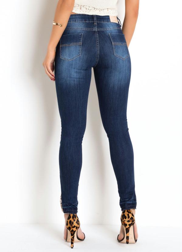 

Calça Cigarrete Jeans Sawary com Detalhe de Onça, Azul