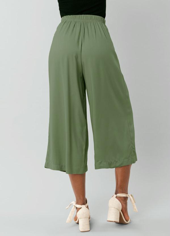 

Calça Pantacourt Verde