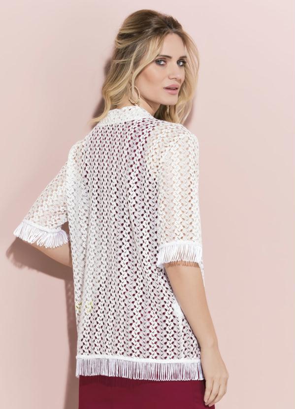 

Kimono em Renda Branco Quintess com Franjas