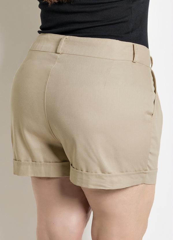 

Short Plus Size Estilo Alfaiataria Bege