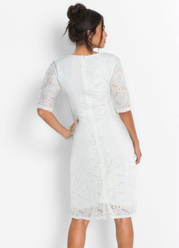 

Vestido de Renda com Fenda na Barra Branco