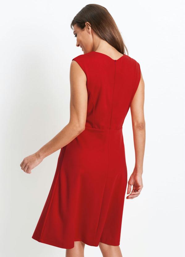 

Vestido Evasê Ponto Roma Vermelho