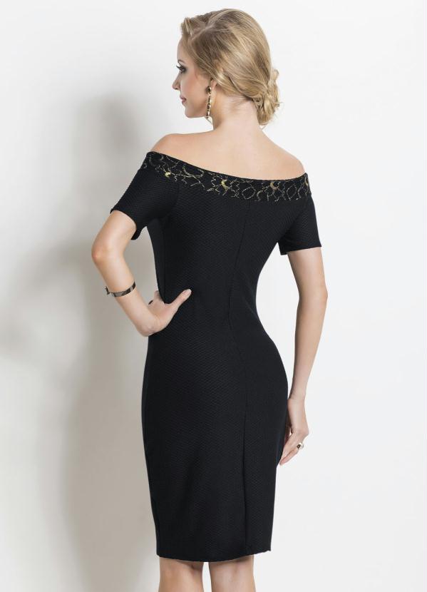 

Vestido Ombro a Ombro com Detalhe Dourado Preto