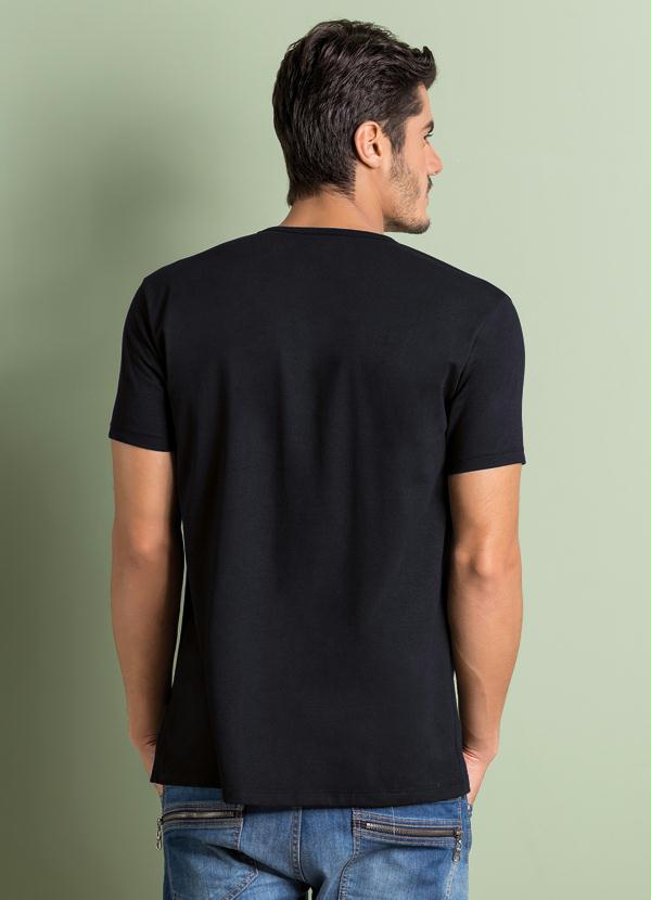 

Camiseta com Estampa Frontal Preta, Preto