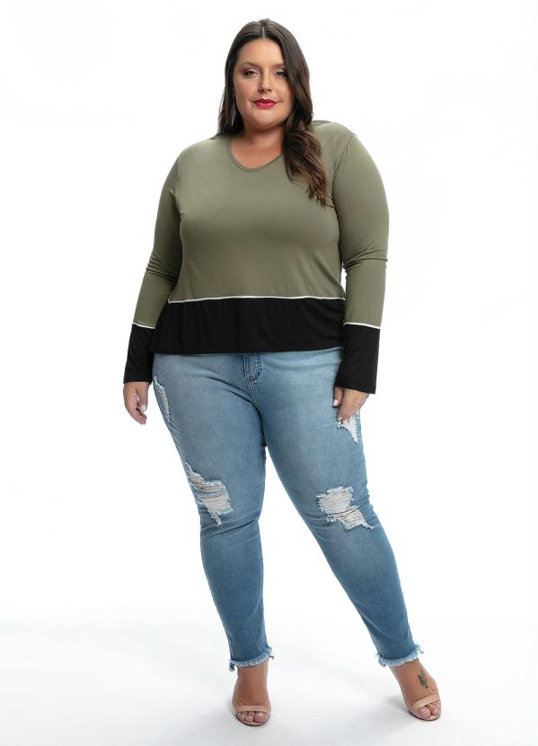 

Blusa Plus Size Verde Preto com Recortes