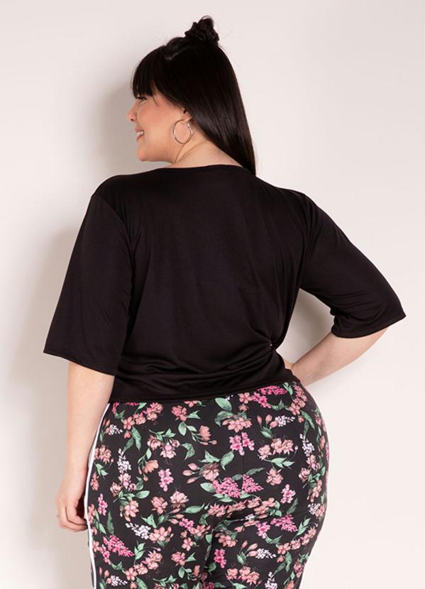 

Blusa Preta com Transpasse Plus Size, Preto