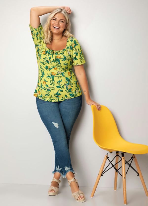 

Blusa Amarela Estampada com Abertura, Amarelo