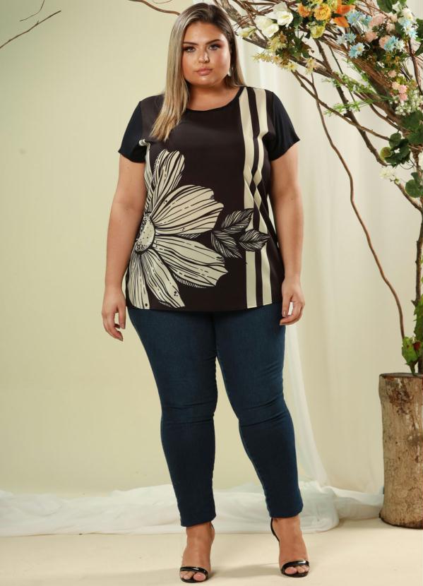 

Blusa com Estampa Digital Preto