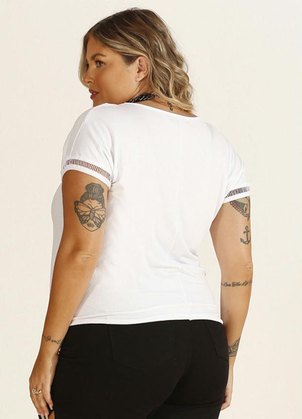 

Blusa em Plano Viscose Maquinetada Branco