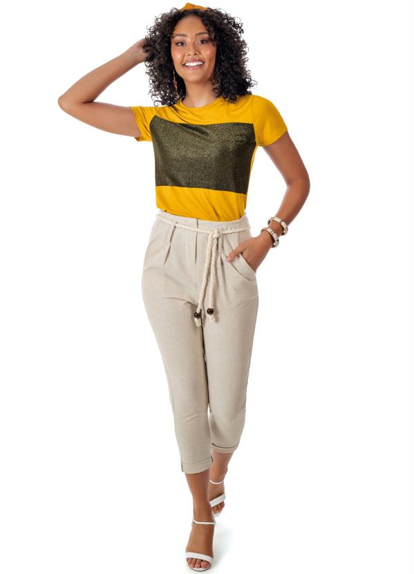 

Blusa Feminina com Decote Redondo Amarelo