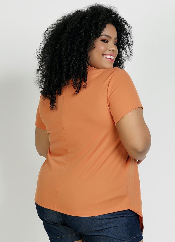 

Blusa Laranja Assimétrica com Mangas Plus Size