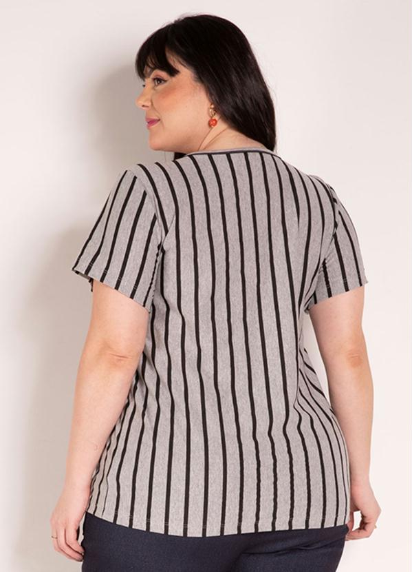 

Blusa Listrada Mescla com Amarração Plus Size, Cinza