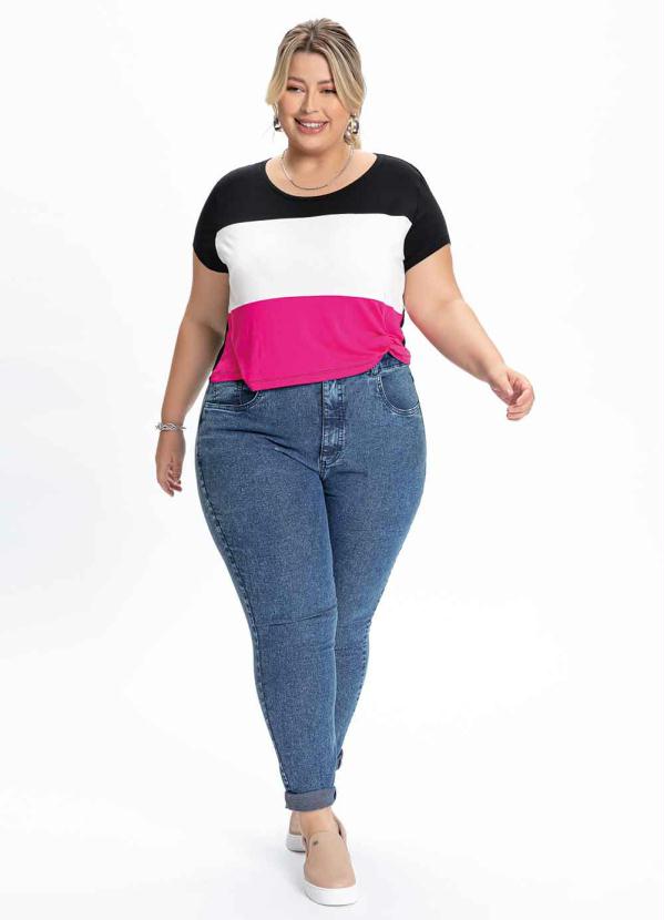 

Blusa Plus Size Preta, Branca e Rosa com Nó