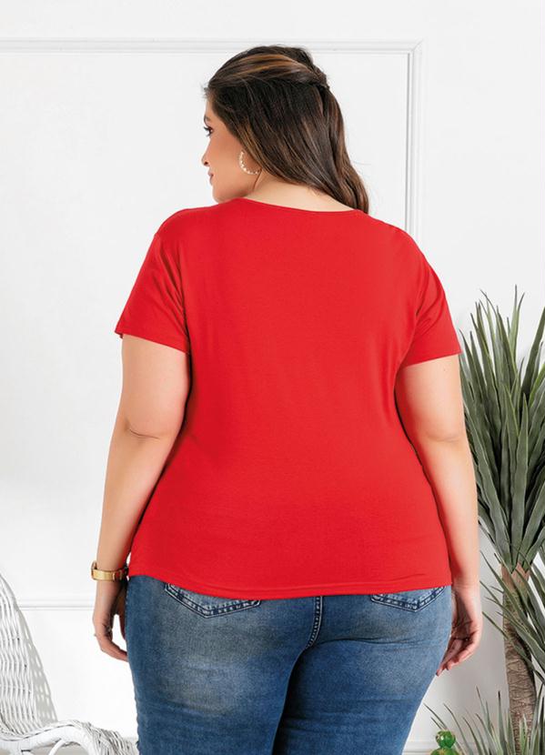 

Blusa Plus Size Vermelha com Frente Torcida, Vermelho