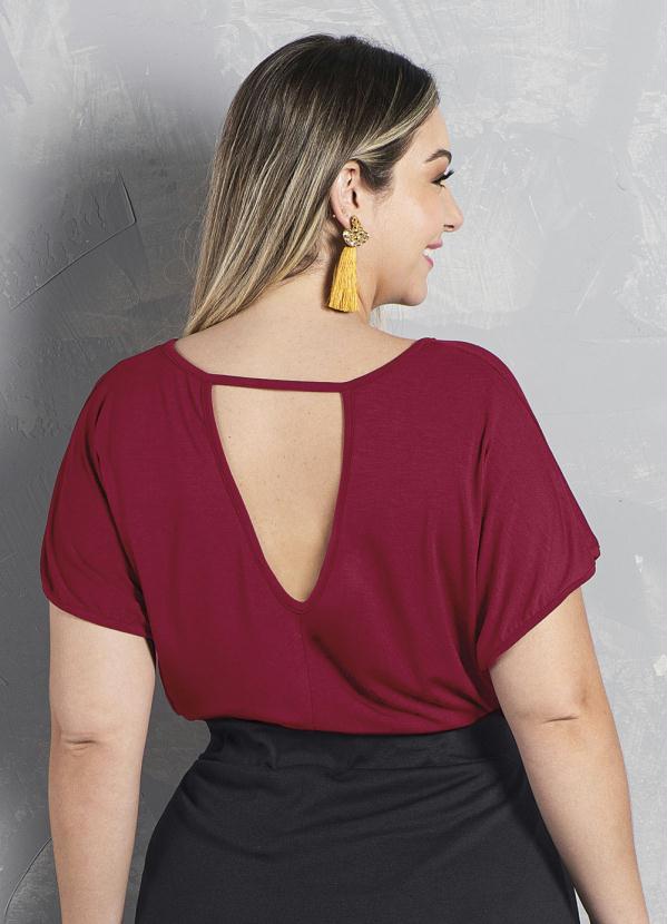 

Blusa Vermelha, Vermelho