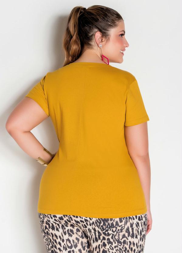 

T-Shirt Mostarda Plus Size com Estampa Frontal, Amarelo