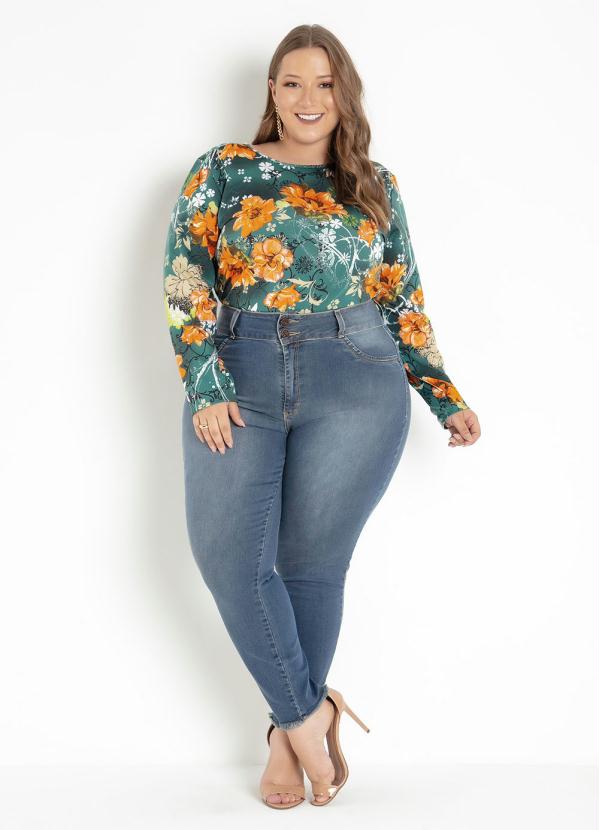 

Blusa Floral Verde Evasê Plus Size