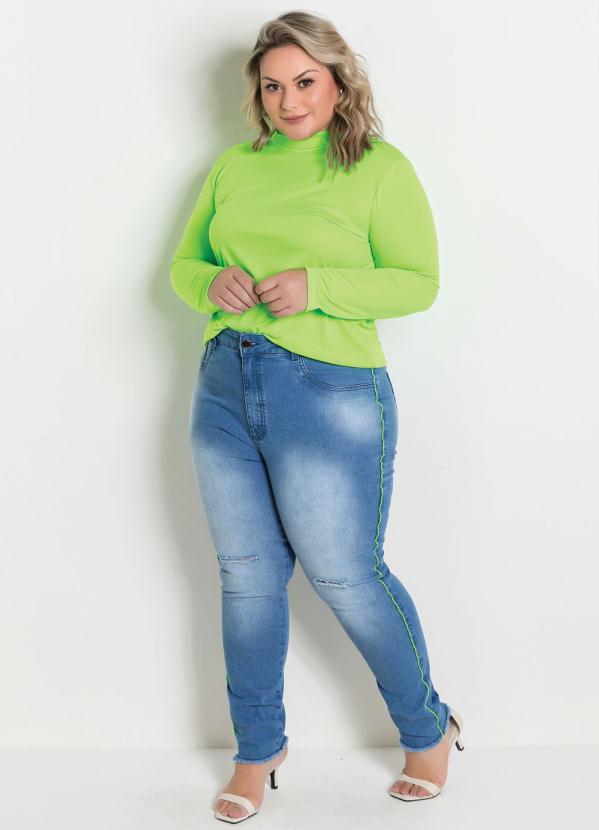 

Blusa Verde Neon Gola Alta Plus Size