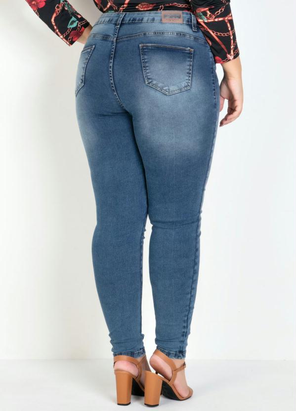 

Calça Cigarrete Jeans Plus Size com Puídos, Azul