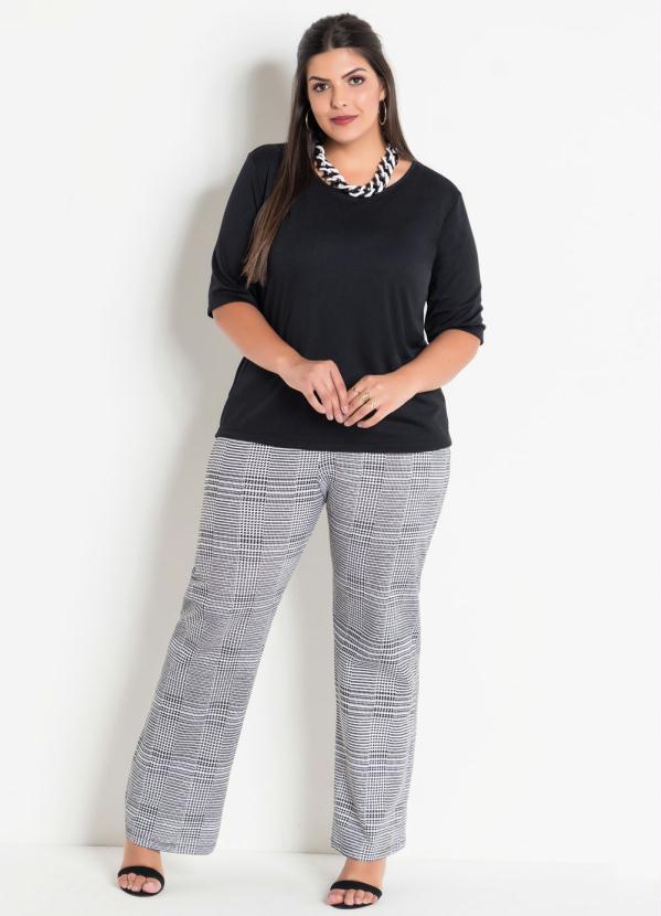 

Calça em Moletinho Xadrez Plus Size com Bolsos, Preto