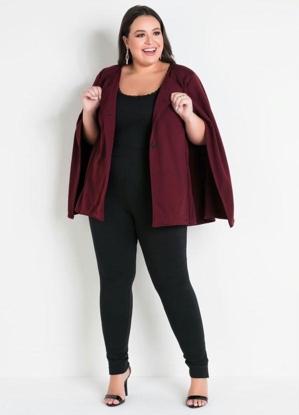 

Capa Bordô Plus Size com Botões Funcionais, Vermelho