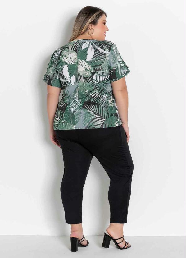 

Conjunto Folhagem com Blusa e Calça Plus Size, Verde