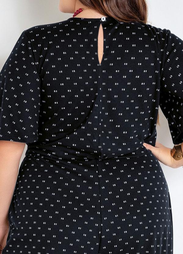 

Macacão Plus Size Poá Estampado, Preto