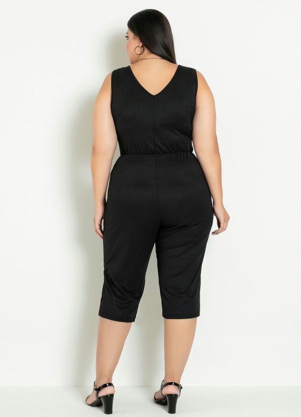 

Macacão Pantacourt Preto com Elástico Plus Size