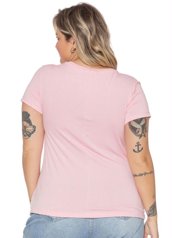 

T-Shirt Feminina Básica em Estampa Rosa