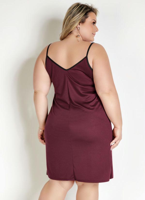 

Vestido Curto Bordô e Preto com Alças Plus Size, Vermelho