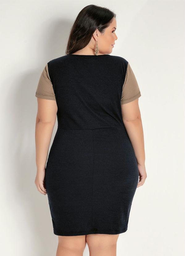 

Vestido Curto Preto e Bege Plus Size