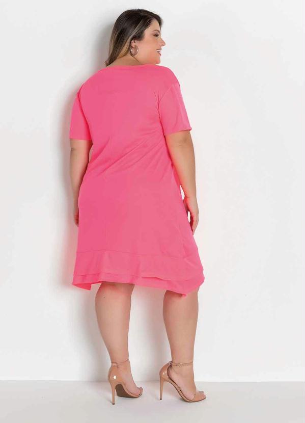 

Vestido Rosa Neon com Babados Plus Size