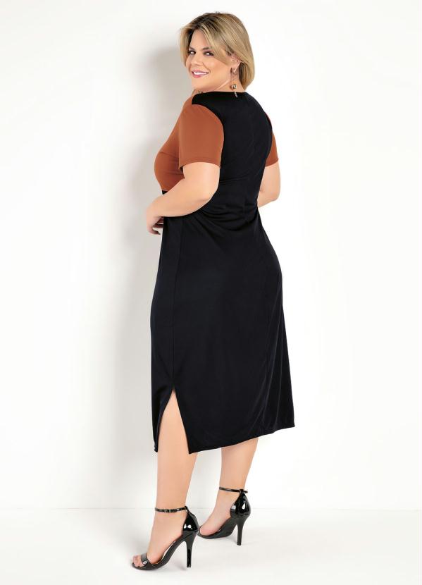 

Vestido Midi Preto e Caramelo Fendas Plus Size