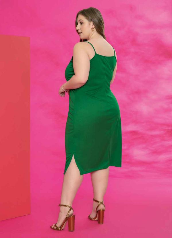 

Vestido Verde com Alças e Fendas Plus Size