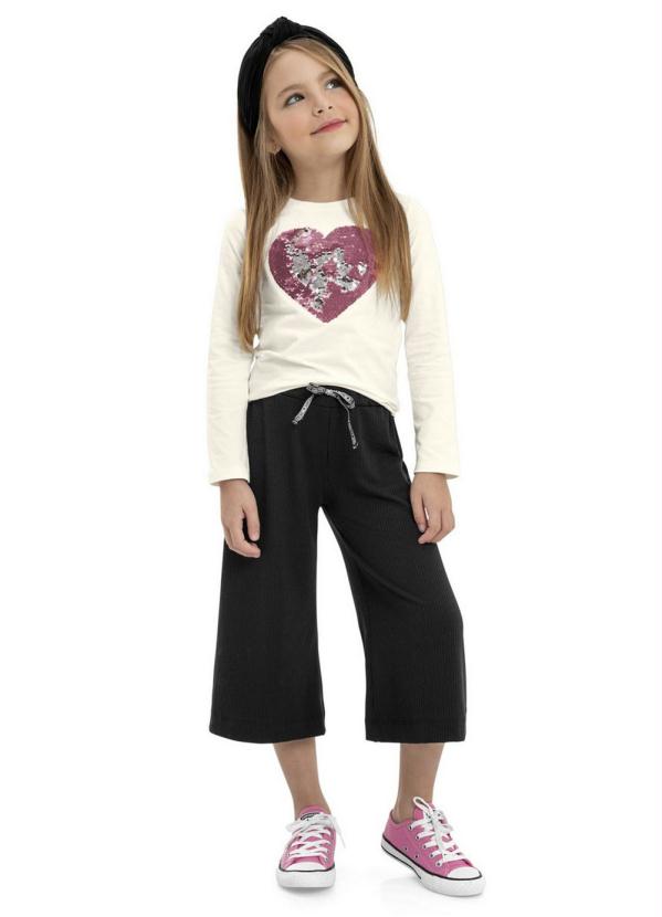 

Conjunto Infantil Blusa e Calça Bege