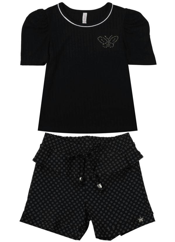 

Conjunto com Blusa e Shorts com Detalhe Preto